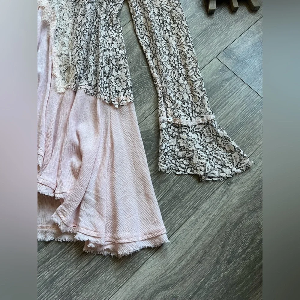 Free People Tell Tale Keyhole Gauzy Eyelash Lace Trapeze Dress in Pearl L